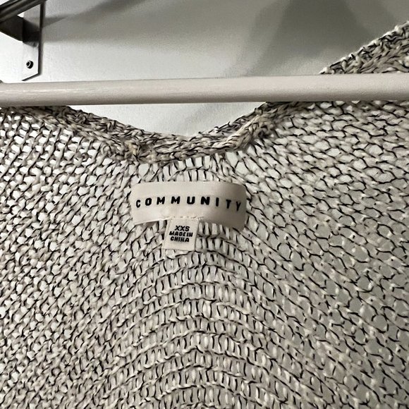 Aritzia Community Iconic Cape Oversized Cardigan Knit Sweater Women’s Size XXS - Picture 9 of 9